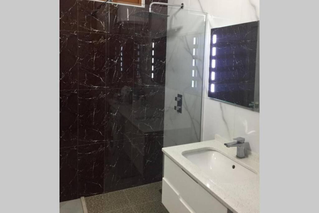 Modern Sea View Apartment For A Perfect Holiday Durrës 외부 사진